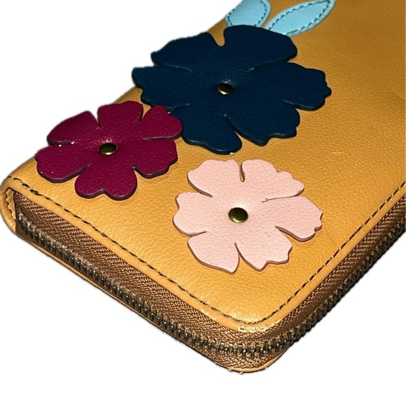 Fossil Brown Leather Flowers Zip Around Women’s Wallet Wristlet, GUC - Picture 10 of 12
